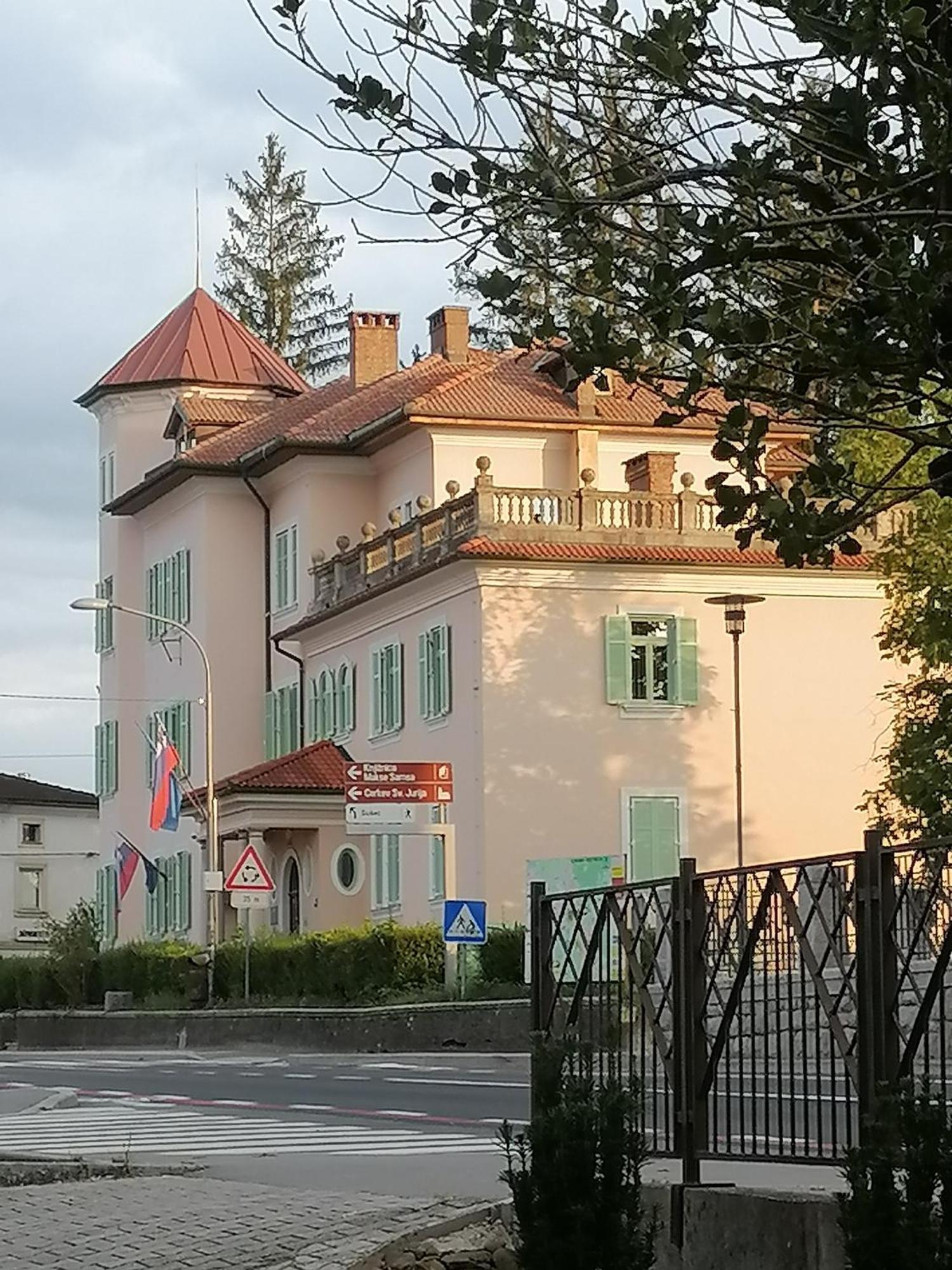 Guest House Roze Ilirska Bistrica Ngoại thất bức ảnh