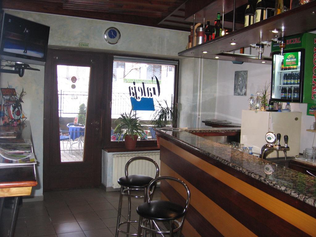Guest House Roze Ilirska Bistrica Ngoại thất bức ảnh