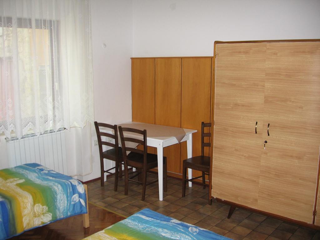 Guest House Roze Ilirska Bistrica Ngoại thất bức ảnh